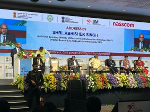 श्री अभिषेक सिंह, अतिरिक्त सचिव, इलेक्ट्रॉनिकी और सूचना प्रौद्योगिकी मंत्रालय एवं महानिदेशक, एनआईसी, विशाखापत्तनम में राष्ट्रीय शासन सम्मेलन में उपस्थित लोगों को संबोधित कर रहे हैं।