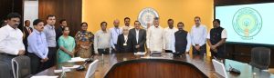 आंध्र प्रदेश के माननीय मुख्यमंत्री ने अमरावती स्थित मुख्यमंत्री कार्यालय में 7 अलग-अलग जिलों के 7 पायलट मंडलों के मी भूमि ब्लॉक चेन पोर्टल का उद्घाटन किया।