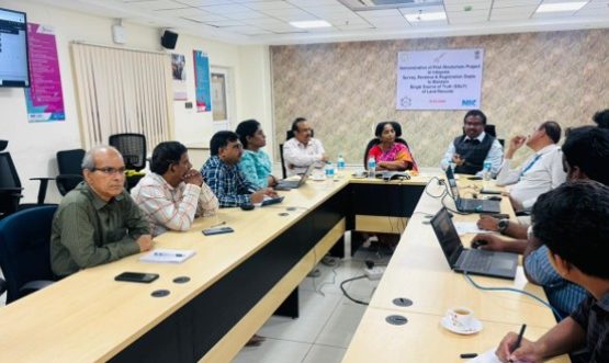 आंध्र प्रदेश सरकार के विशेष मुख्य सचिव और मुख्य आयुक्त भूमि प्रशासन को संपत्ति स्टैक परियोजना का प्रदर्शन