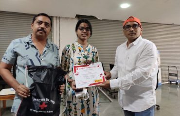 Blood Donation Certificate and gift bag to Donors