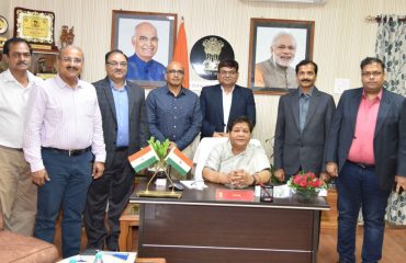 Group photo of NIC and Raj bhavan Officers with Honourable Governor