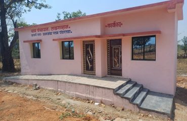 टाकलगव्हाण बचत गट भवन