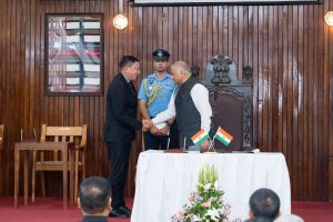 Lalengmawia takes oath as State Chief Information Commissioner