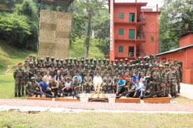 Governor with Counter Insurgency and Jungle Warfare School trainees.