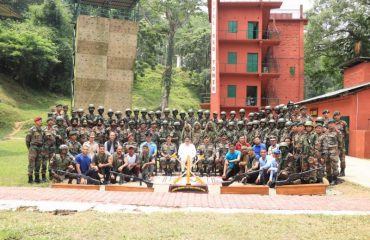 Governor with Counter Insurgency and Jungle Warfare School trainees.