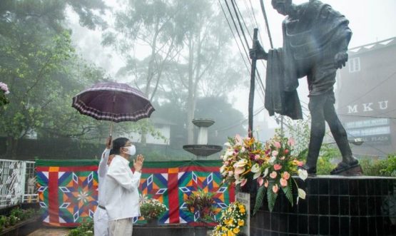 Governor pay floral tributes to Mahatma Gandhi on his Birth Anniversary