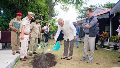 Planting State Tree Herhse