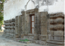 दगडात बांधलेले चांगदेवाचे मंदिर;?>