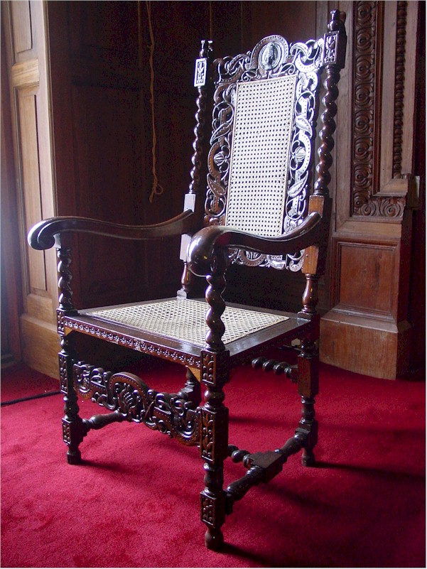 Raj Bhavan, Udhagamandalam - Antique Furniture