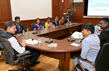 Indian Defence Accounts Service Officer Trainees of 2021 & 2022 batch called on Thiru. R.N.Ravi, Hon’ble Governor of Tamil Nadu, at Raj Bhavan, Chennai -19.09.2023