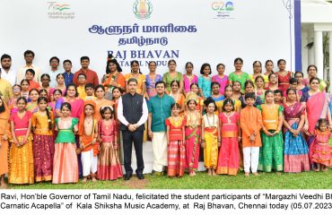 Thiru.R.N.Ravi, Hon'ble Governor of Tamil Nadu, felicitated the student participants of 