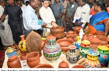 Hon’ble Governor of Tamil Nadu, visited traditional pot makers at Alwarkurichi, Tenkasi district - 28.09.2023