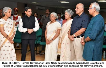 Hon'ble Governor of Tamil Nadu paid homage to Agricultural Scientist and Father of Green Revolution late Dr. MS Swaminathan and consoled his family members-30.09.2023