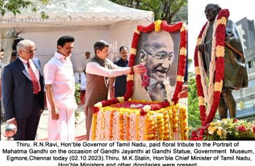 Thiru. R.N.Ravi, Hon'ble Governor of Tamil Nadu, paid floral tribute to the Portrait of Mahatma Gandhi on the occasion of Gandhi Jayanthi at Gandhi Statue, Government Museum, Egmore - 02.10.2023