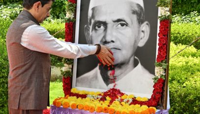 Hon’ble Governor Of Tamil Nadu Paid Floral Tribute to the potrait of Bharat Ratna former Prime Minister of India Thiru. Lal Bahadur Shastri, On the occasion of his birth anniversary-02.10.2023