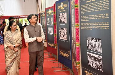 Thiru. R.N.Ravi, Hon'ble Governor of Tamil Nadu and Tmt. Laxmi Ravi, First Lady of Tamil Nadu, inaugurated and visited the photo exhibition on “Tribute to Freedom Fighters” on the occasion of Mahatma Gandhi's 155th birth anniversary at Raj Bhavan, Chennai - 02.10.2023.