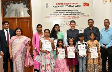 Thiru. R.N.Ravi, Hon’ble Governor of Tamil Nadu, distributed Mahila Samman Savings Certificates to women and girl children on the occasion of National Postal Week, at Raj Bhavan, Chennai - 10.10.2023