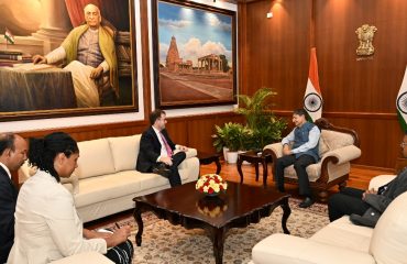 Mr.Christopher W Hodges, Hon’ble Consul General of the United States of America in Chennai  called  on Thiru. R.N.Ravi, Hon’ble Governor of Tamil Nadu, at Raj Bhavan, Chennai on 13.10.2023. 