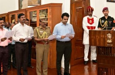 Thiru.R.N.Ravi, Hon’ble Governor of Tamil Nadu administered “National Unity Day” pledge to the officers and staff of Raj Bhavan, at Raj Bhavan, Chennai - 31.10.2023