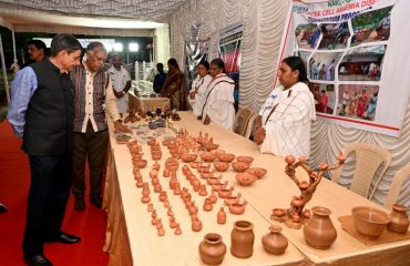 Thiru.R.N.Ravi, Hon’ble Governor of Tamil Nadu, visited the exhibition of various tribal products at ‘Tribals Pride Day and Jharkhand Foundation Day’ Celebration held at Raj Bhavan, Chennai - 15.11.2023