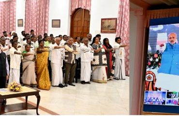 Thiru.R.N.Ravi, Hon’ble Governor of Tamil Nadu, along with Tribal representatives and Students from Tribal schools took Viksit Bharat Sankalp Pledge at launch of Viksit Bharath Yatra and inauguration of various welfare schemes by Thiru. Narendra Modi, Hon’ble Prime Minister of India, through video conference from Raj Bhavan, Chennai on 15.11.2023.