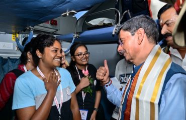 Thiru. R.N.Ravi, Hon’ble Governor of Tamil Nadu, interacted with students delegates , wished them a safe, comfortable and enlightening tour of Kashi Tamil Sangamam and flagged off the first train for “Kashi Tamil Sangamam 2.0” at Dr.MGR Chennai Central Railway Station, Chennai - 15.12.2023
