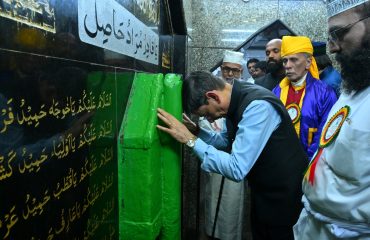 Thiru.R.N.Ravi, Hon’ble Governor of Tamil Nadu, participated in the annual Kandoori festival of 'Nagore Dargah Shareef ' on the occasion of the 467th Grand Kandoori Festival and offered his prayers at, Nagore, Nagapattinam District - 23.12.2023