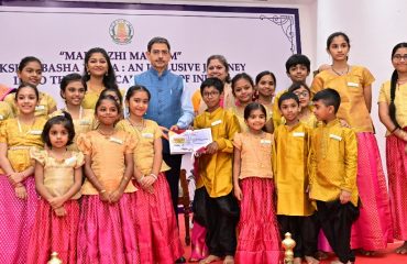Thiru. R.N.Ravi, Hon’ble Governor of Tamil Nadu, participated as Chief Guest and felicitated the artists of cultural programmes held at “ Margazhi Matram” Dakshin Basha Yatra: an inclusive journey into the classical south of India, at Raj Bhavan, Chennai - 22.12.2023