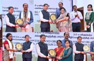 Thiru. R.N.Ravi, Hon’ble Governor of Tamil Nadu, felicitated the organizers and volunteers of Kashi Tamil Sangamam 2.0 at Bharathiar Mandapam, Raj Bhavan, Chennai - 09.01.2024