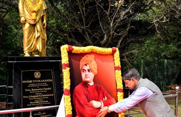 Thiru.R.N.Ravi, Hon’ble Governor of Tamil Nadu, paid floral tribute to the portrait of Swami Vivekananda on the occasion of Swami Vivekananda birth anniversary, at  Raj Bhavan, Chennai - 12.01.2024