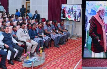 Thiru.R.N. Ravi, Hon'ble Governor of Tamil Nadu, along with the students and Exam Warriors joined the live streaming of the 7th edition of Hon'ble Prime Minister's Pariksha Pe Charcha-2024.He distributed copies of 