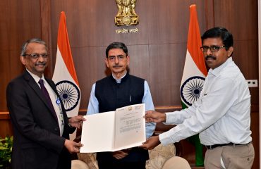 Thiru.R.N.Ravi, Hon’ble Governor and Chancellor of Tamil Nadu Veterinary and Animal Sciences University has extended the tenure of Dr.K.N. Selvakumar, Vice-Chancellor of Tamil Nadu Veterinary and Animal Sciences University, Chennai for a period of one year.