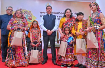 Thiru.R.N.Ravi, Hon’ble Governor of Tamil Nadu and the First Lady of Tamil Nadu Tmt. Laxmi Ravi felicitated the cultural artistes from Gujarat Association for their cultural performances at Gujarat State Foundation Day Celebration organized at Raj Bhavan, Chennai - 01.05.2024.
