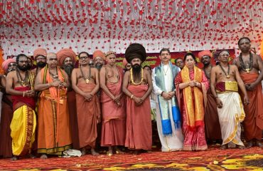 Thiru. R.N.Ravi, Hon'ble Governor of Tamil Nadu and First Lady of Tamil Nadu, Tmt.Laxmi Ravi, along with Guru Maha Sannidhanam of Dharmapuram Adheenam & other Adheenams and countless devotees participated in the Maha Kumbabhishekam of Sri Kampagareshwara Swamy Temple and prayed for the good health, well-being and prosperity for all, at Kumbakkonam on 02.02.2024.