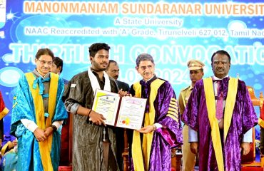 Thiru.R.N Ravi, Hon'ble Governor of Tamil Nadu and Chancellor of Manonmaniam Sundaranar University, presented degrees and medals to students at the 30-th convocation of the Manonmaniam Sundaranar University, held at V.O.Chidambaranar Auditorium, Manonmaniam Sundaranar University, Tirunelveli - 03.02.2024.