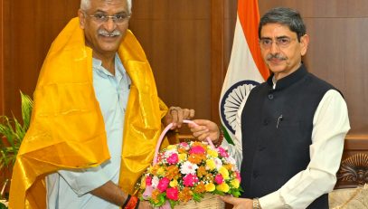 Thiru. Gajendra Singh Shekhawat, Hon’ble Minister of Culture and Tourism, Government of India, called on Thiru. R.N. Ravi, Hon’ble Governor of Tamil Nadu, at Raj Bhavan, Chennai on 12.07.2024.