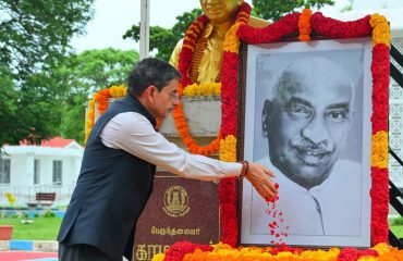 Thiru.R.N.Ravi, Hon’ble Governor of Tamil Nadu, paid floral tributes to the statue and portrait of Perunthalaivar K.Kamarajar on his 122nd Birth Anniversary at Gandhi Mandapam, Guindy, Chennai - 15.07.2024.