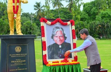 Thiru.R.N.Ravi, Hon’ble Governor of Tamil Nadu, along with the students of Adarsh Matric Hr. Sec. School, Vaniyambadi, Tirupathur paid floral tributes to the portrait of Dr. A.P.J. Abdul Kalam, Former President of India on his death anniversary at Raj Bhavan, Chennai - 27.07.2024.