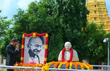Thiru.R.N.Ravi, Hon’ble Governor of Tamil Nadu, paid floral tributes to Mahatma Gandhi at Gandhi Mandapam on 78th Independence Day - 15.08.2024.