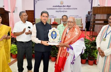 Thiru.R.N.Ravi, Hon’ble Governor of Tamil Nadu, felicitated eminent Samskrita scholars at Samskrita day celebration held at Raj Bhavan, Chennai - 19.08.2024.