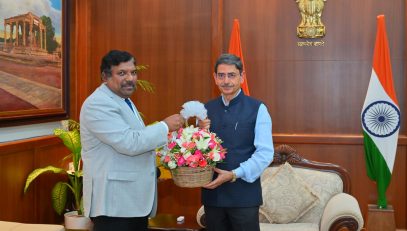 Thiru. N.Muruganandam, IAS., new Chief secretary of Government of Tamil Nadu, called on Thiru.R.N.Ravi, Hon’ble Governor of Tamil Nadu, at Raj Bhavan, Chennai on 22.08.2024.