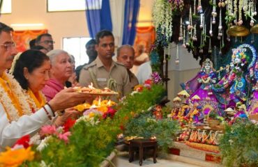 On the auspicious occasion of Sri Krishna Janmashtami, Thiru R. N. Ravi, the Hon'ble Governor of Tamil Nadu, and the First Lady of Tamil Nadu, Tmt. Laxmi Ravi, joined countless devotees for a divine darshan and pooja at the ISKCON Temple in Chennai on 26.08.2024 and prayed for the wellbeing of the people of Tamil Nadu and progress of our nation.