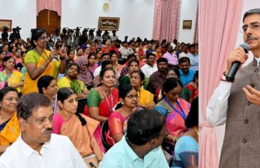 Thiru.R.N.Ravi, Hon’ble Governor of Tamil Nadu, interacted with Teachers and Educationalists at Governor’s ‘Think To Dare’ Series 16 : a live interaction programme held on the occasion of Teacher’s day, at Raj Bhavan, Chennai - 05.09.2024.