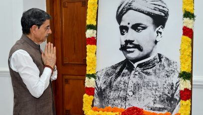 Thiru.R.N.Ravi, Hon’ble Governor of Tamil Nadu, paid floral tribute to the Portrait of freedom fighter V.O.Chidambaranar on his birth anniversary at Raj Bhavan, Chennai - 05.09.2024.