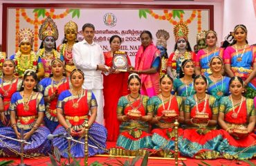 Thiru.R.N.Ravi, Hon'ble Governor of Tamil Nadu and Tmt.Laxmi Ravi, First Lady of Tamil Nadu, felicitated the students of Bridge Academy for their Bharatanatyam performance on Nava Durga by on the third day of Golu,at Raj Bhavan, Chennai on 05.10.2024. Kum. Bharathi Kamakoti was also felicitated by Hon'ble Governor for her Devotional songs performance.