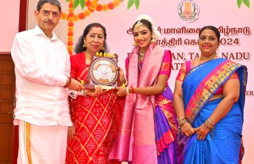 Thiru.R.N.Ravi, Hon’ble Governor of Tamil Nadu and Tmt.Laxmi Ravi, , First Lady of Tamil Nadu felicitated Ms. Jaiwanthi for her outstanding Tridevi Sthuthi - Dance performance at Raj Bhavan, Chennai - 09.10.2024. Devotional songs performance by Tmt. Shruti. S. Bhat and her team also mesmerized the audience.