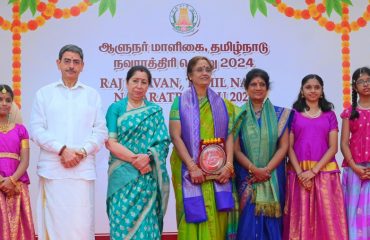 Thiru.R.N.Ravi, Hon'ble Governor of Tamil Nadu and Tmt.Laxmi Ravi, First Lady of Tamil Nadu, felicitated Tmt. Jayashree Jayaramakrishnan and her troupe for the Devotional Song performance on the eighth day of Golu,at Raj Bhavan, Chennai - 10.10.2024. Bharathanatyam performance on Tribute to the Deities by the Students of Akshara Natyalaya also captivated the audience.