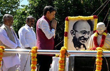 Thiru. R.N.Ravi, Hon'ble Governor of Tamil Nadu, paid floral tribute to the Statue of Mahatma Gandhi on the occasion of Gandhi Jayanthi at Gandhi Mandapam, Guindy, Chennai - 02.10.2024. Dr.L.Murugan, Hon'ble Minister of State for Ministry of Information & Broadcasting and Ministry of Parliamentary Affairs Government of India and other dignitaries were present.