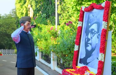 Thiru. R. N. Ravi, Hon’ble Governor of Tamil Nadu, paid floral tribute to the portrait of Netaji Subhas Chandra Bose at Raj Bhavan, Chennai - 21.10.2024, commemorating the anniversary of establishing the Provisional Government of Free India on this date in 1943 under Netaji's charismatic leadership.