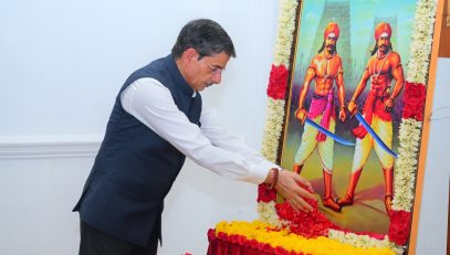 Thiru. R.N. Ravi, Hon’ble Governor of Tamil Nadu, paid floral tributes to the portrait of Freedom fighters Marudhu Brothers on their Martyrdom Day at Raj Bhavan, Chennai - 24.10.2024.